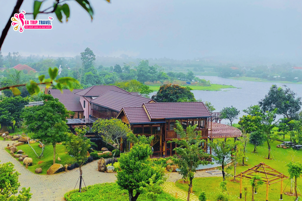 Khu nhà hàng tại Khu du lịch Làng Mây Sơn Hòa